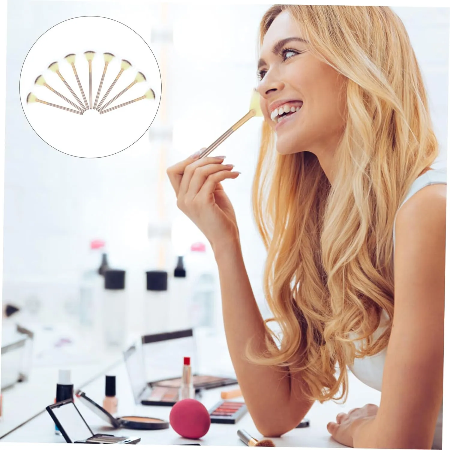 18pcs Fan Shaped Makeup Brush Soft Highlight and Contouring Brushes for Precision Application for Daily and Easy to Clean Manmade Fibers Color