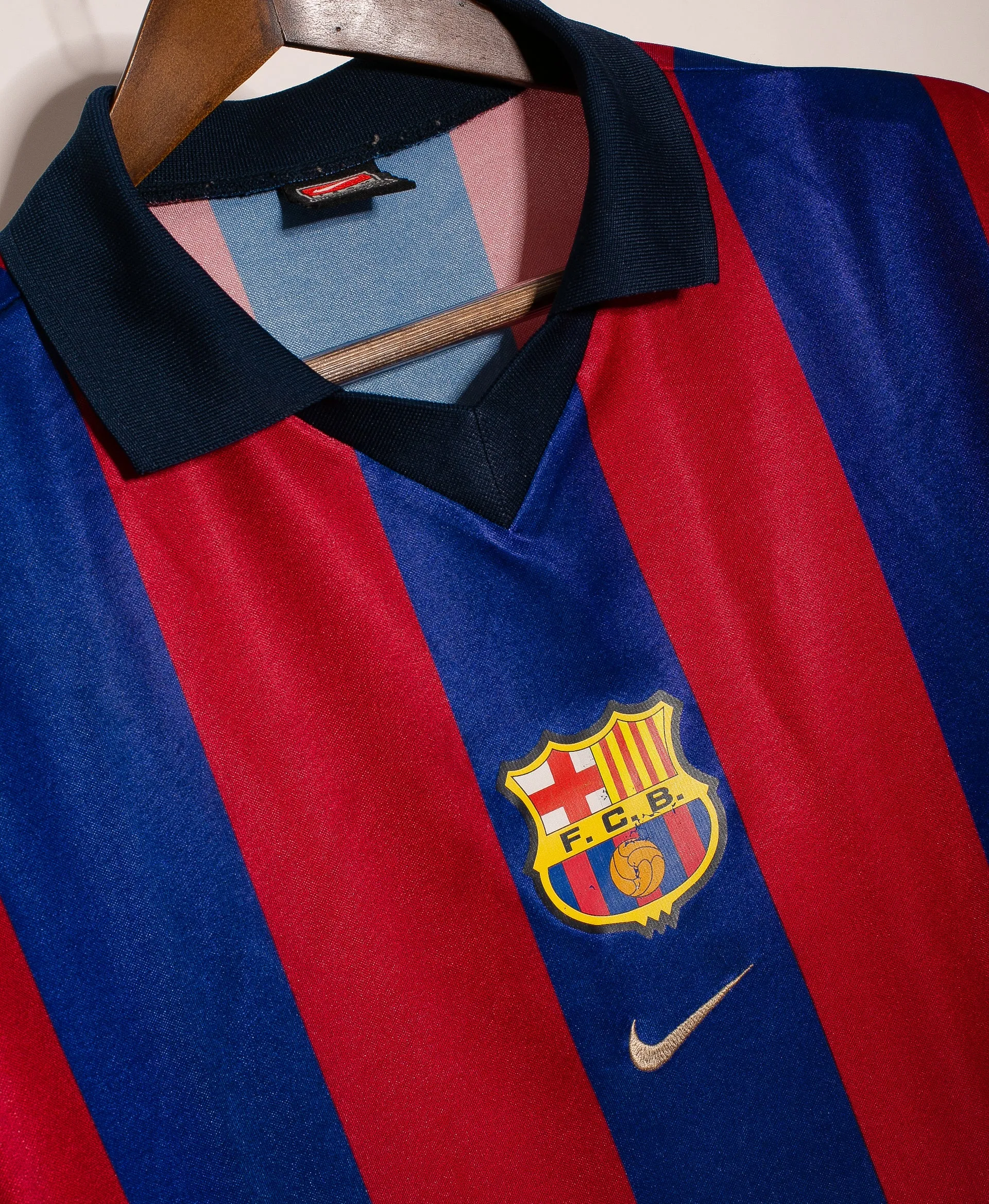 Barcelona 2000-01 Home Kit Basic Version (2XL)