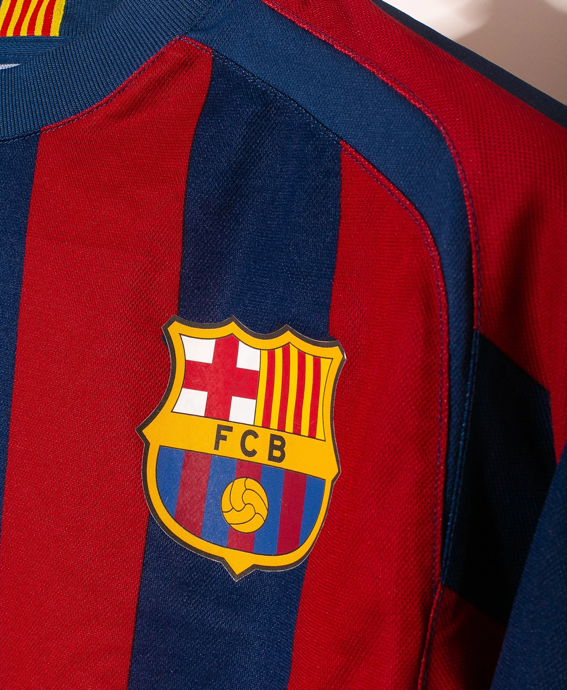 Barcelona 2004-05 Basic Home Kit (L)