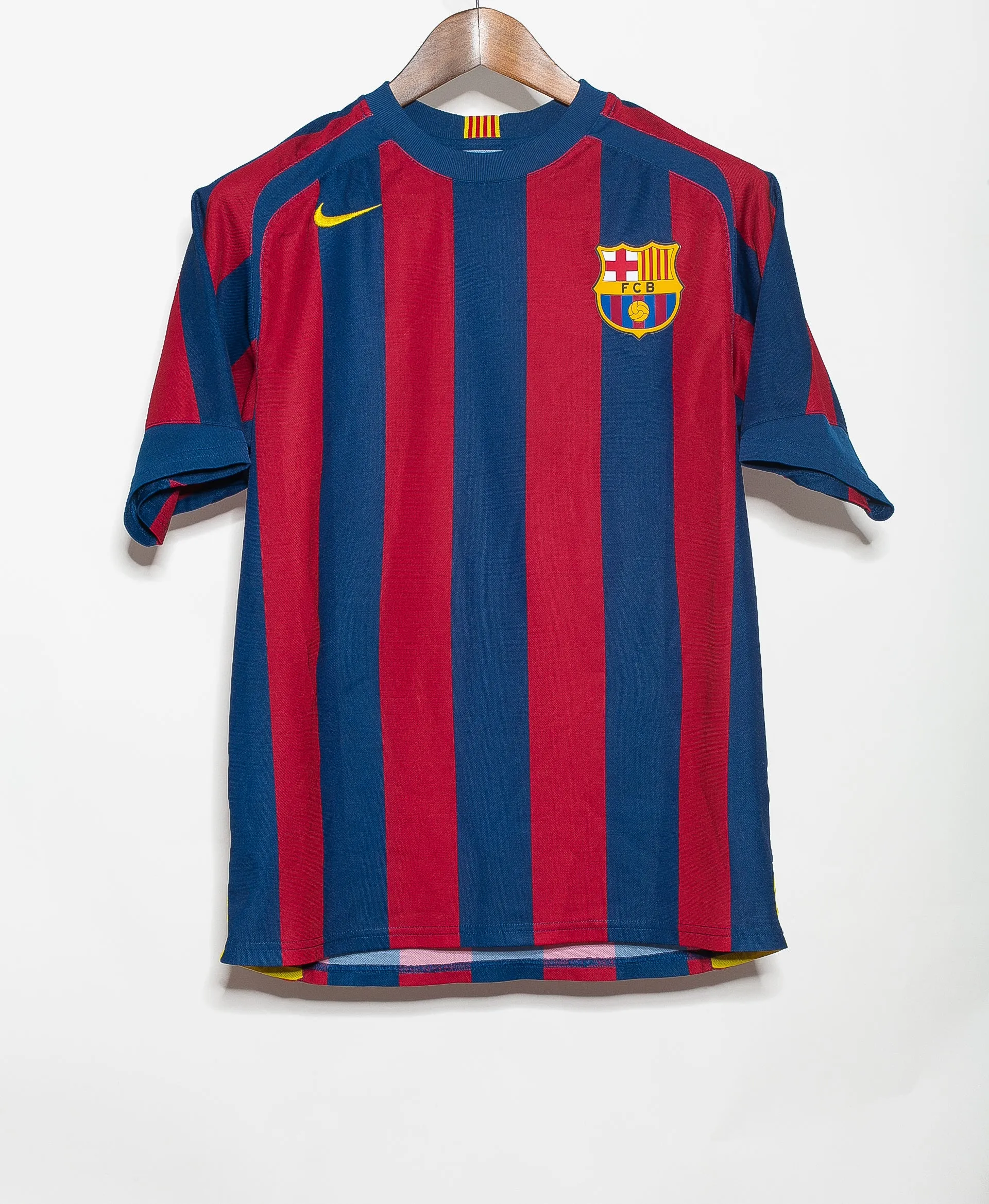 Barcelona 2004-05 Basic Home Kit (L)