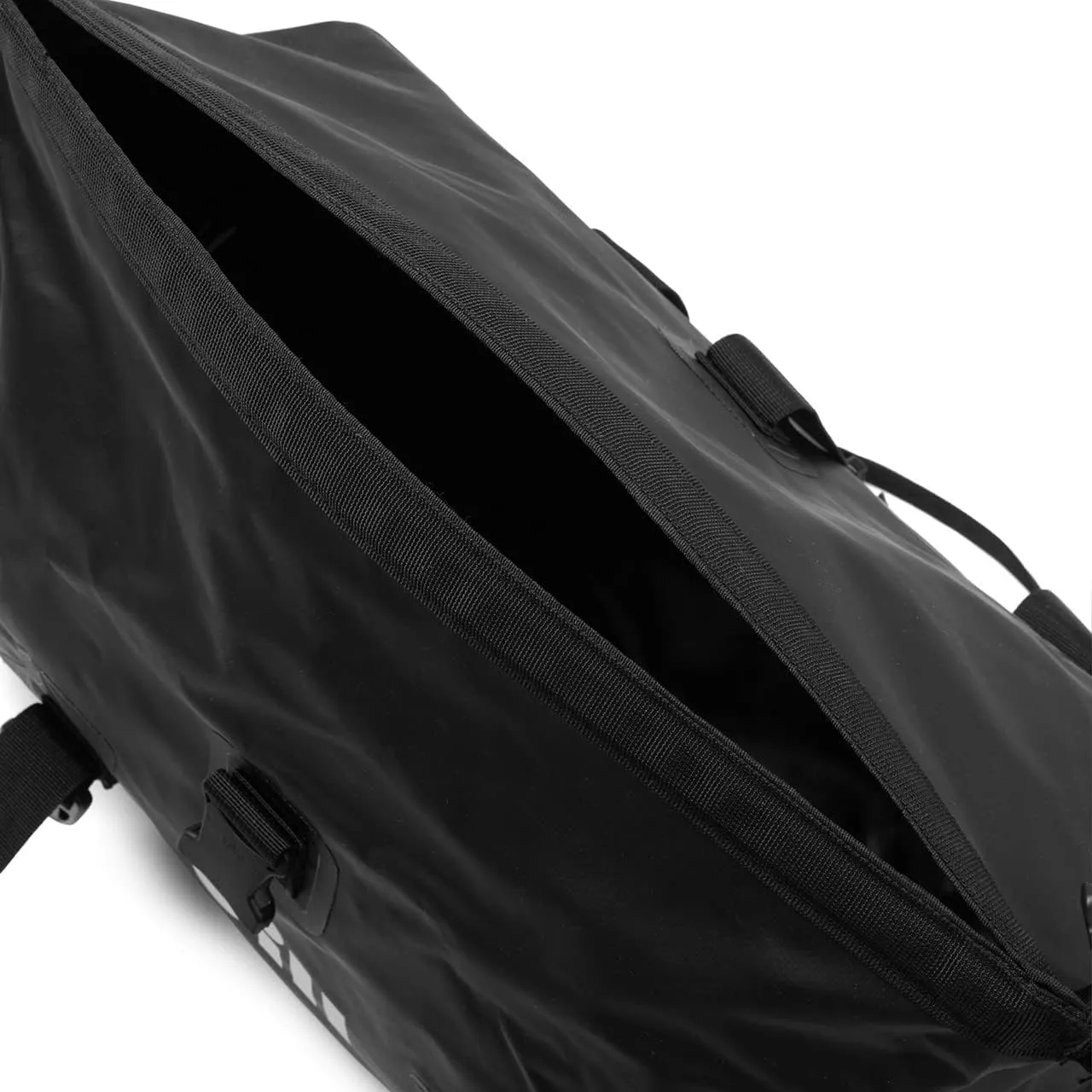 Gill Voyager 30 Litre Duffel Bag - Waterproof & Puncture Resistant for Water Sport, Gym, Beach, Boating, Travel, Camping