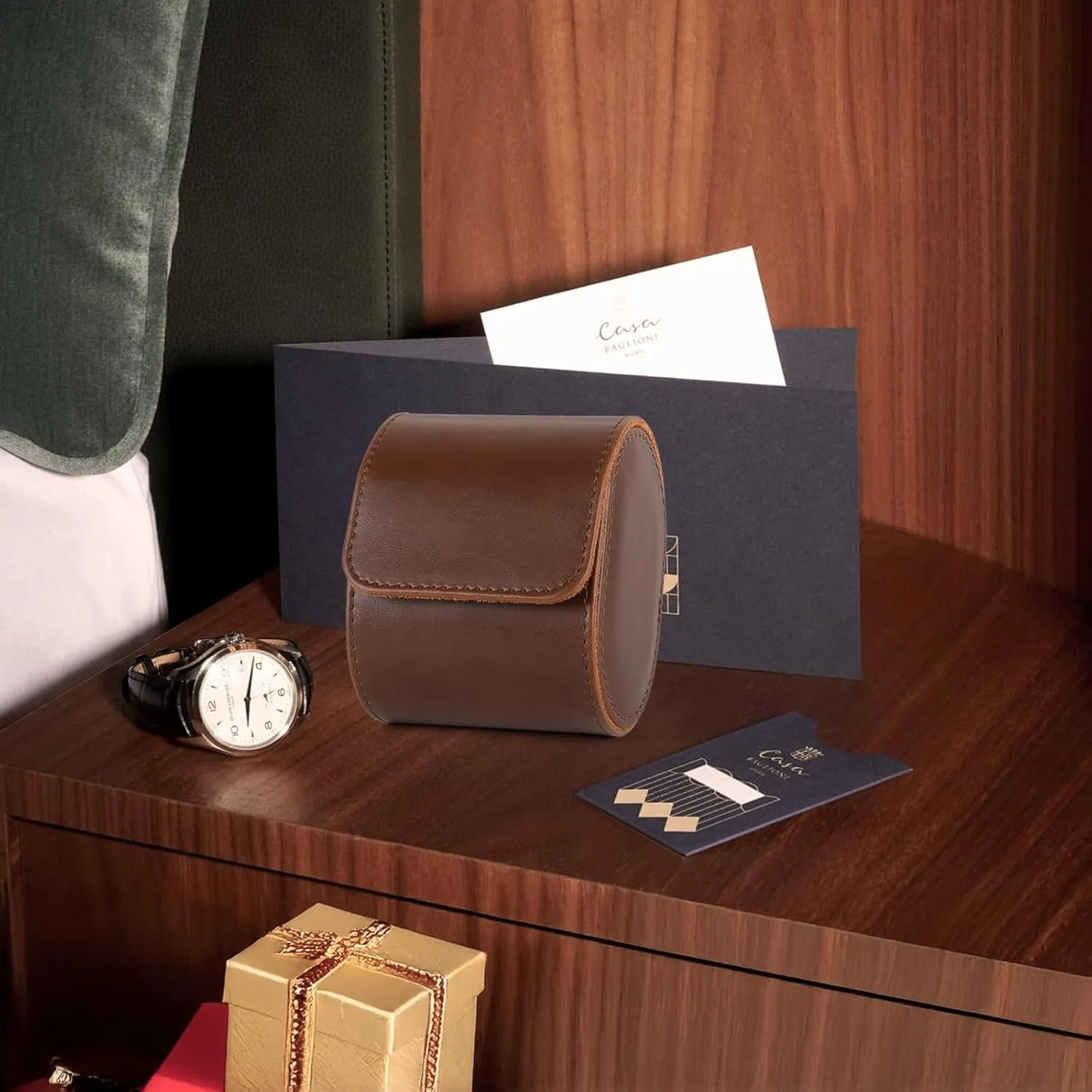 Leather Single Watch Box, Vintage Watch Roll Travel Case for Men and Women, Brown
